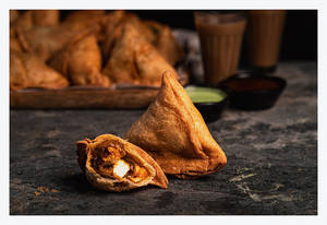 Chilly Paneer Samosa