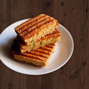 Classic Grilled Aloo Sandwich ( 4 Slices )