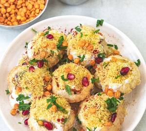 Sev Dahi Batata Puri
