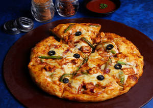 Tandoori Paneer Pizza