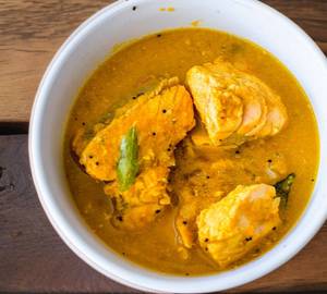 Village Style Fish Curry (4 Pcs