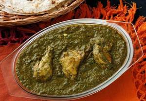 Special chicken saag