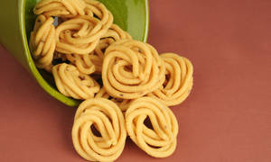 Thengai Paal Murukku