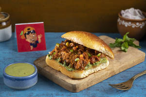 Chicken Tikka Masala Pav