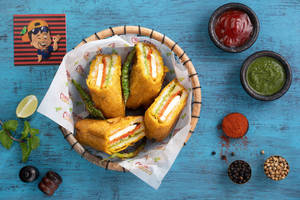 Tiranga Paneer Bread Pakoda