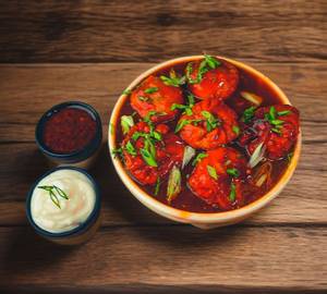 Chilli Gravy Momos (6 Pcs)