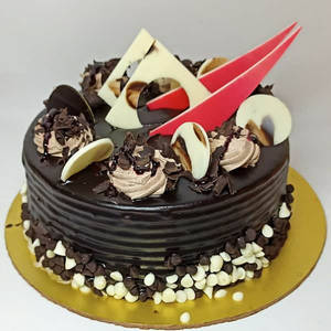 Nuts Chocolate Cake [450 Grams]