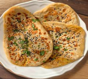 Tawa Kulcha Aloo