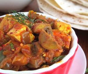 Paneer mushroom masala
