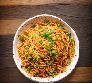 Veg hakka noodles
