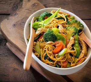Chicken singapuri noodles (750ml)