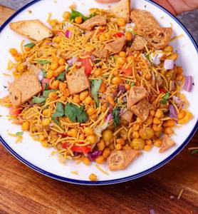 Chole Papdi Chaat [full]