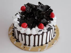 Black Forest Cake (500 Grams)