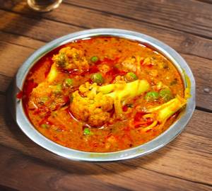Aaloo Gobhi Hare Matar Ki Sbzi
