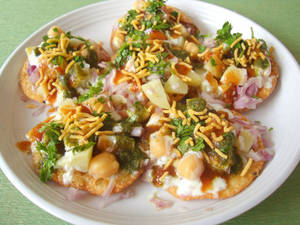 Crunchy Papadi Chaat [serves 1]