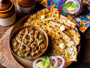 Spl Amritsari Chole With Stuffed Kulcha