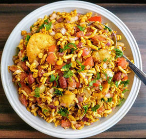 Chefs Special Bhel [serves 1]