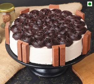 Swirls N Kitkat Eggless Cake
