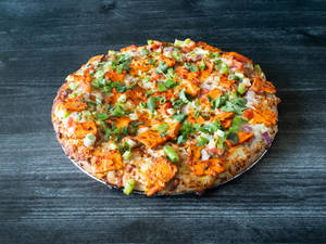 Chilli paneer pizza