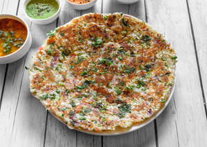 Mixed Vegetable With Chilli Uttapam
