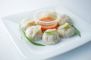 Veg momos [5 pieces]
