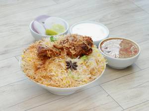 Kolkata Biryani Half 1Pice 1Pice Aloo