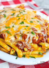 Chili cheese french frie