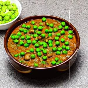 Mushroom Green Peas Masala 