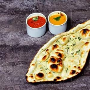 Tandoori Garlic Naan