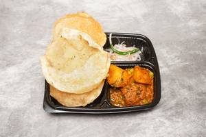3 Pcs Radhaballavi With Aloo Dum + Sweet