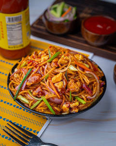 Kolkata Hawker Chowmein - Egg