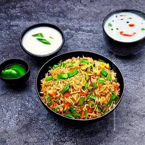 Veg Singapore Fried Rice 