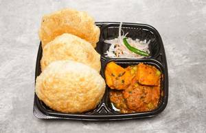 5 Poori With Dry Aloo Sabzi + Sweet