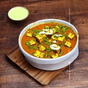 Matar Paneer (400 Gm)
