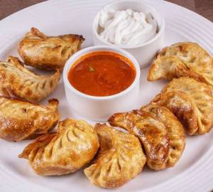 Paneer fried momos [8 pieces]