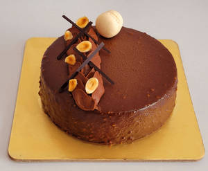 Chocolate Hazelnut Crunch Cake
