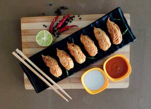 Chicken momos