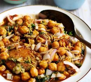 Aloo Tikki Chaana Masala 