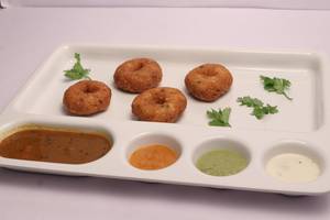 Vada Sambhar (4pcs)