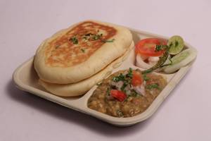 Matar Kulcha (2pcs)