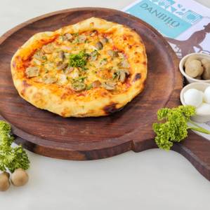 Funghi Neapolitan Pizza (7)