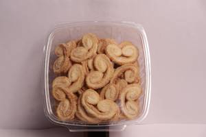 French Heart Cookies 450 Gms Plastic Box