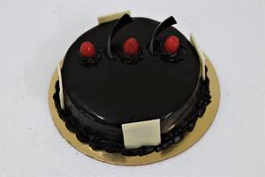 Chocolate Overload Eggless Cake