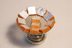 Burfi Sada Moongdal Box