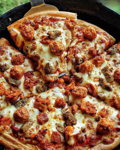 Murgh Malai Chicken Pizza