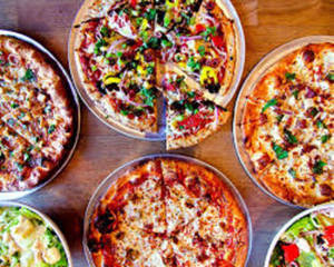 Chicken 5 Star Deluxe Pizza