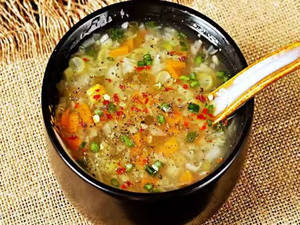 Veg. Clear Soup