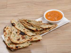 Cheese Naan With Gravy