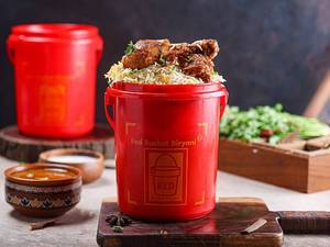 Chicken dum bucket biryani