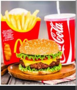 Big Crunch Burger + Fries + Coke (300 Ml)